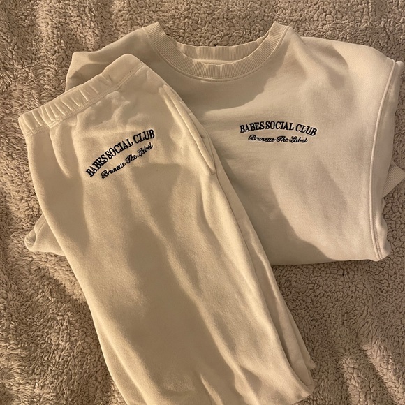 Babes Social Club Girlfriend Jogger in Cream / White by Brunette The Label - Picture 4 of 4